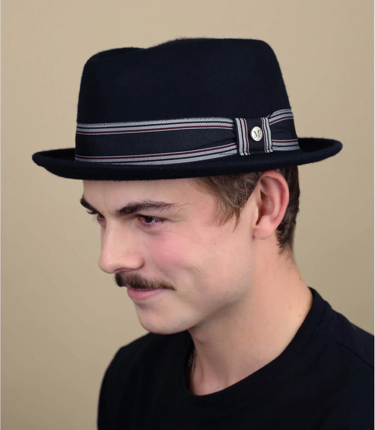 Edern Black 3 Edern Black