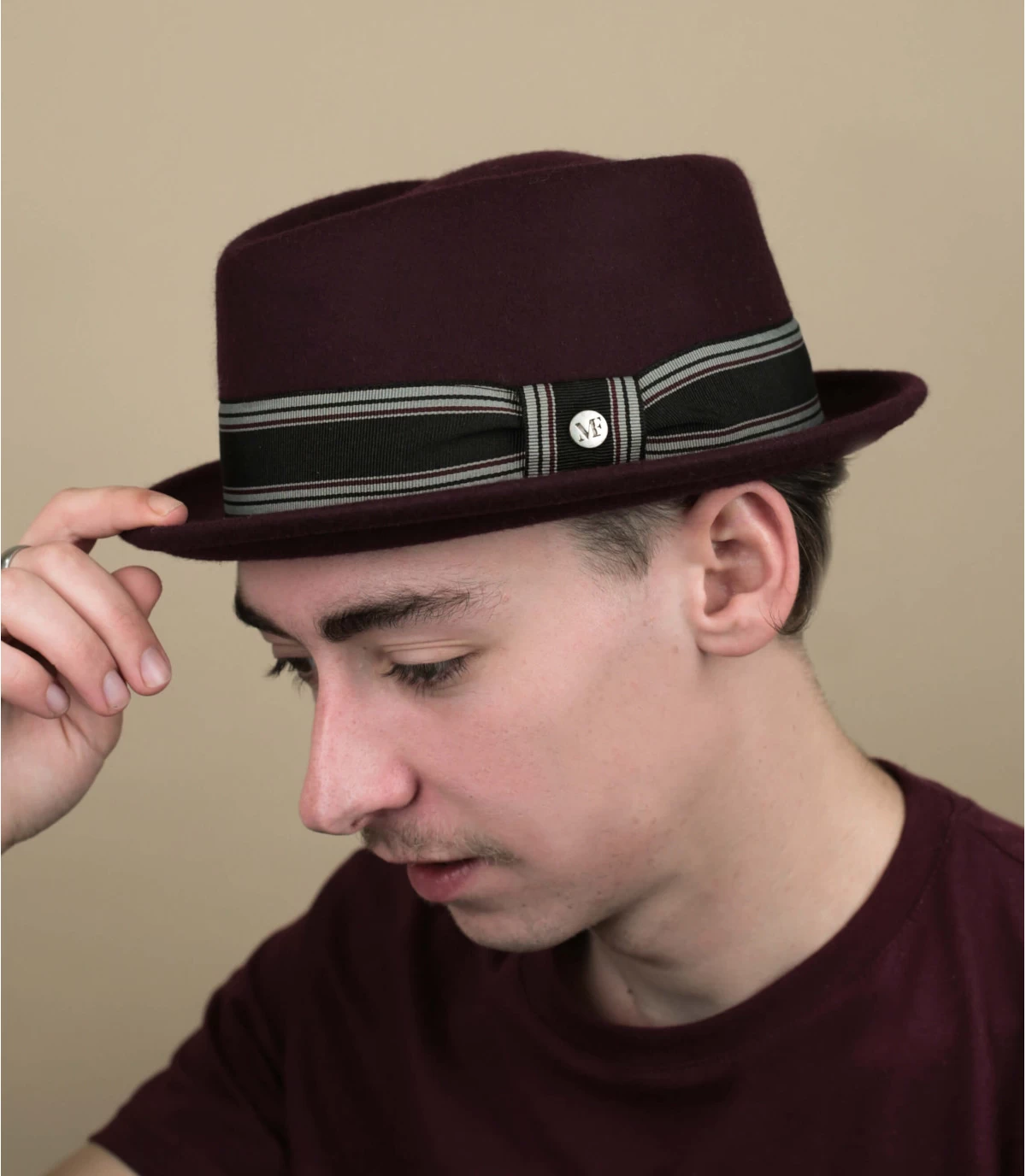 Edern Burgundy 3 Edern Burgundy