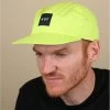 HUF Essentials Box Logo Volley Green -NEW ERA Winkel essentials box logo volley green