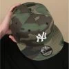 NEW ERA Snapback Cap Team Camo 950 NY Woodland -NEW ERA Winkel snapback cap team camo 950 ny woodland