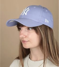 NEW ERA Wmn League Ess Cap 9Forty NY Lavendar