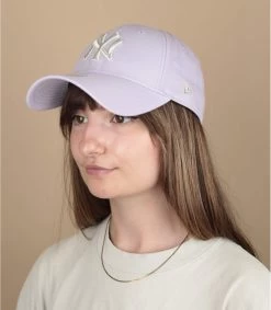 NEW ERA Wmn Metallic Cap 9Forty NY Lavendar Silver